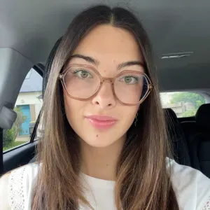 Baby-sitter sérieuse et bienveillante 