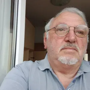 Cerco donna pulizie 4 ore settimana