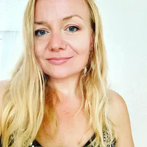 Babysitting a votre service et ménage 