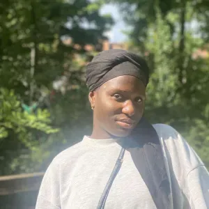 Baby sitter disponible sérieuse-et de confiance 