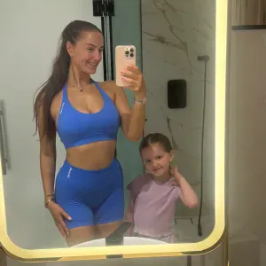 Bubbly 5 year old needing a sitter in manchester 