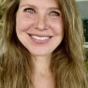 I love dogs & am a true dog person 