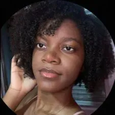 Babysitter com experiência em lisboa e na margem sul. 