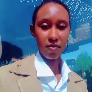 Femme de chambre, passe,ménage 