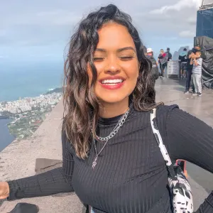 Baby-sitter expérimenté et j'adore l'artisanat