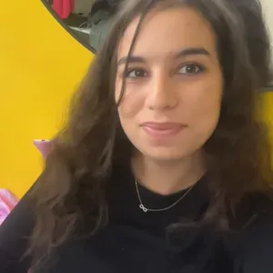 Étudiante propose des cours particuliers 