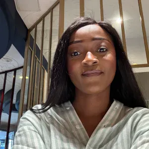 Auxiliaire de puériculture j'ai travail en crèche 