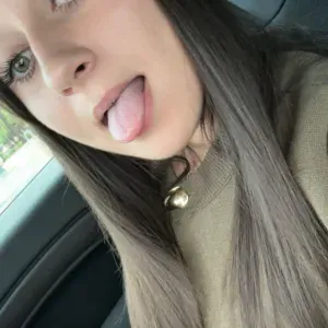 baby sitter qui adore les enfants 