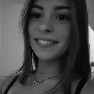 Baby-sitter expérimentée dans le nord 