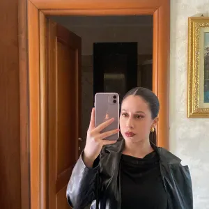 Baby sitter a Genoni, aiuto compiti ecc