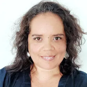 Cuidadora de niños en Albacete. Profesional