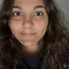 Babysitter com experiência na área de Lisboa