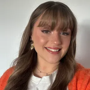 Baby sitter aux alentours de Aimargues ou Clarensac ✨