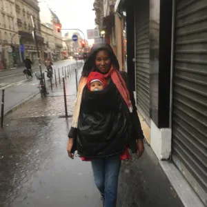 Baby-sitter régulière sorties d'école et de crèche 