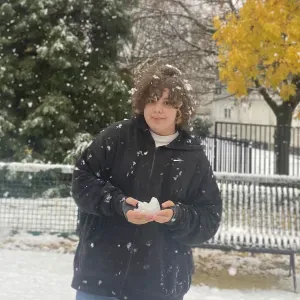 Garde d'enfants à domicile/sorti d'ecole libre immédiatement