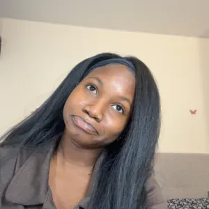 Baby sitter expérimentée à Angers 