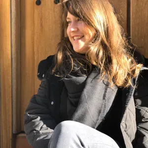 Busco trabajo como niñera, unas horas al día por la mañana