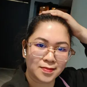 Experience babysitter looking for a full time job..