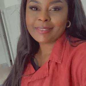 Auxiliaire petite enfance - baby-sitter 