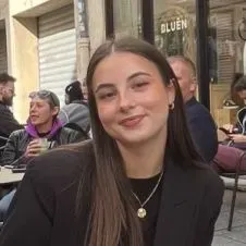 Baby-sitter Orléans sérieuse pour les vacances