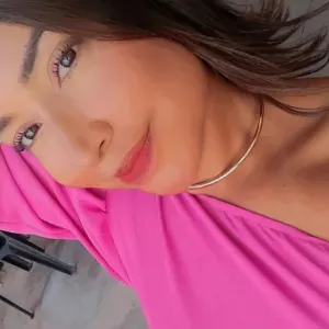 Empregada de limpeza responsável em espinho