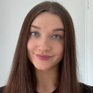 Babysitter with Extensive Childcare Experience