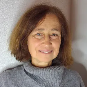 Cuidadora e Empregada Empática