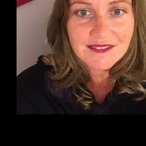 Éducatrice de jeunes enfants avec expérience. 