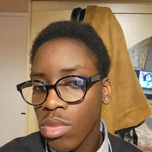 Baby-sitter novice de Villeneuve-sur-Yonne