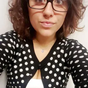 Baby-sitter serieuse disponible le week-end