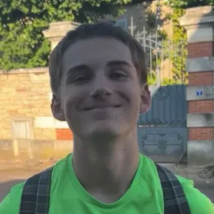 Garde d'enfants 6-12 ans – Trilingue – Disponible cet été