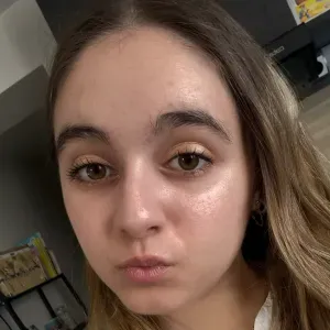 Baby-sitter disponible dès maintenant sur Castres !