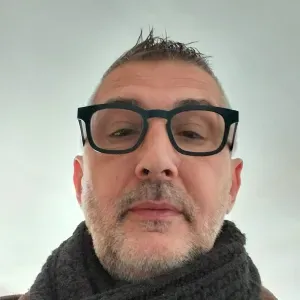 Homme polyvalent sarthe .j habite Yvré-le-Pôlin 