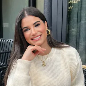 Dame de compagnie disponible à Colombes, Paris et alentours