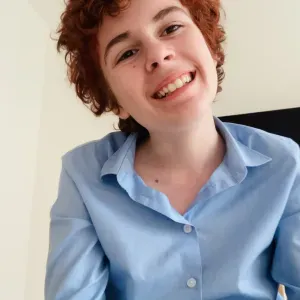 Jeune baby-sitter versaillais 