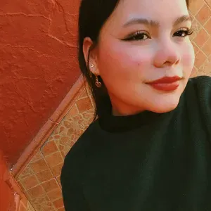 titulada en Primero auxilios  canguro Lantejuela