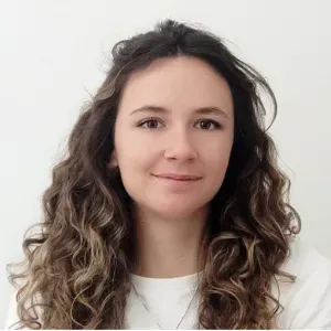 Baby-sitter sérieuse et souriante à Montpellier