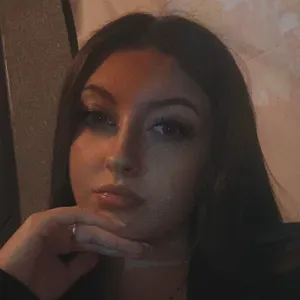 Femme de ménage disponible à  Clermont