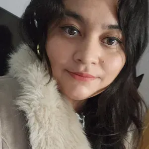 Me encantan muchos los animales me gusta jugar mucho