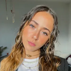 Pet-sitter sérieuse attentionnée et de confiance 