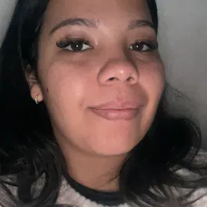 Cuidadora de caes ,tanto na sua residência quanto a passeios