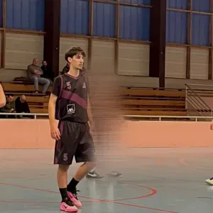 Baby sitter libre dans la manche ! 