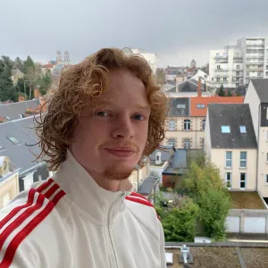 Baby-sitter expérimentée à Chartres et ses environs