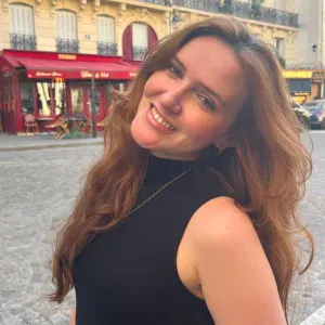 Baby-sitter anglophone, douce et fiable à Pari