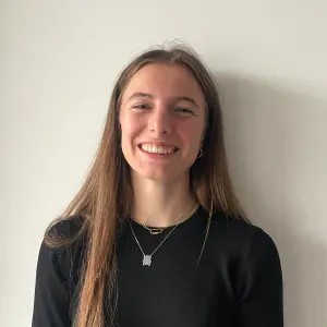 Étudiante sérieuse pour garder vos enfants en soirée ⭐