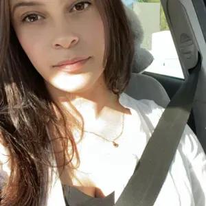 Empregada de limpeza responsável 