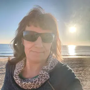 Canguro con mas de 10 años de experiencia con titulacion 