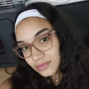 Baby-sitter jovem é com disposição em Leiria