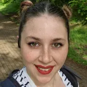 Aide menagere  avec aide à la personne si besoin