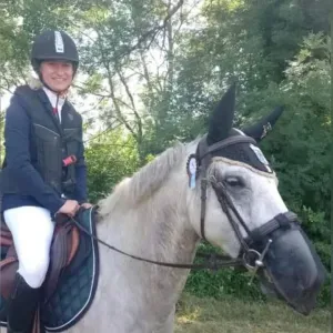 femme de ménage , service aux personnes et animaux  